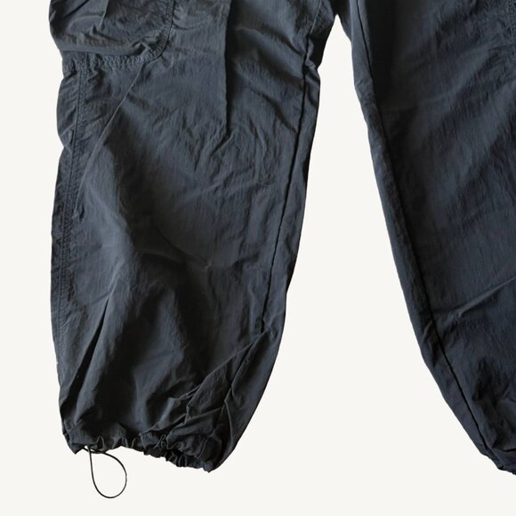 Aritzia TNA Tyron Black Cargo Pants Size Extra Large - Picture 3 of 10
